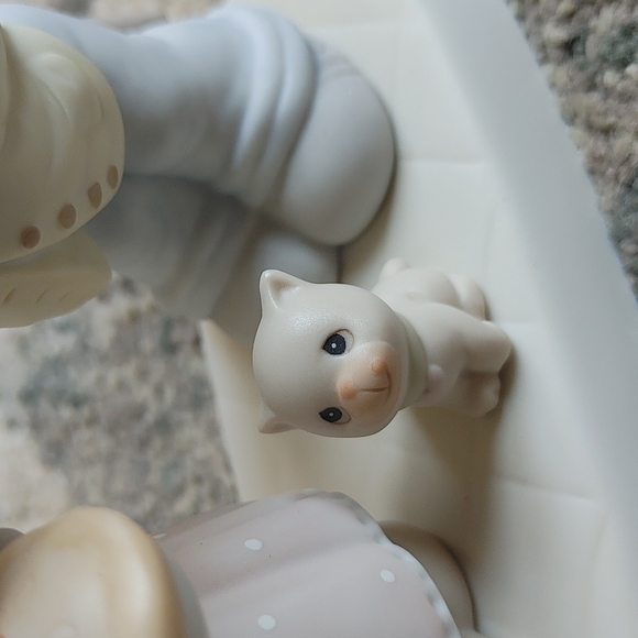 Vintage Precious Moments 1996 522333 Sweeter As The Years Go By Figure S… - Picture 6 of 12